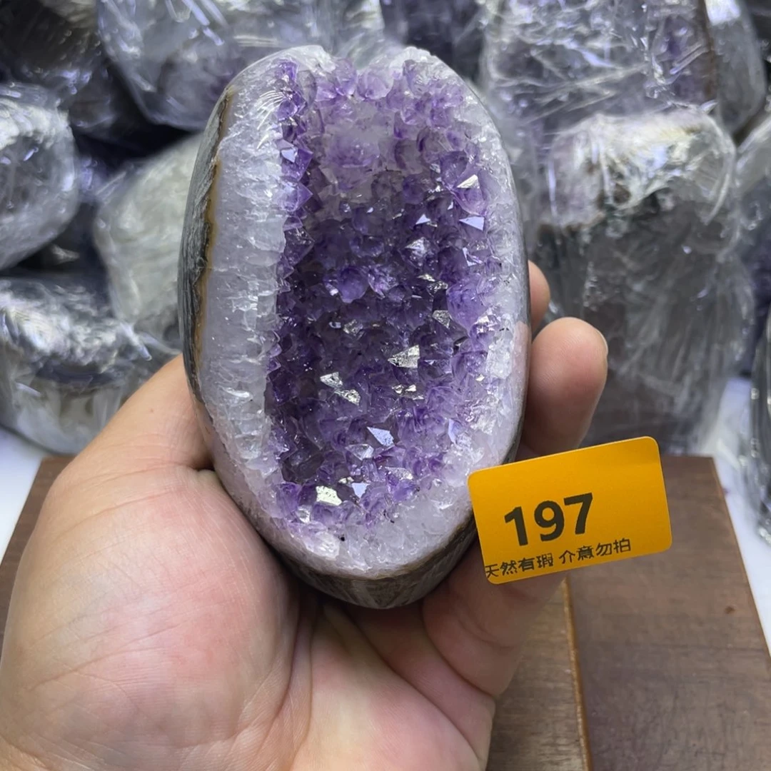 未镶嵌水晶大型摆件（非配饰）