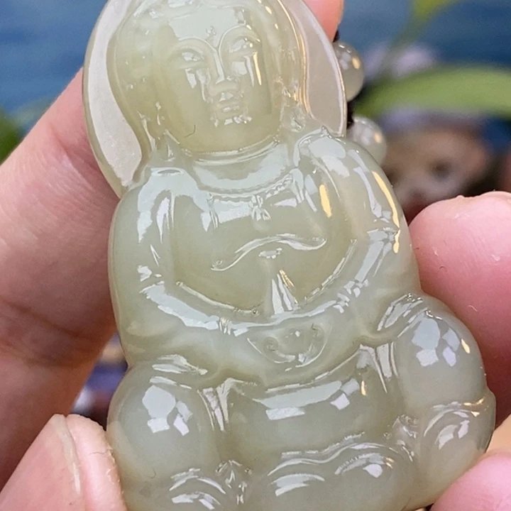 静***月和田玉未镶嵌颈饰