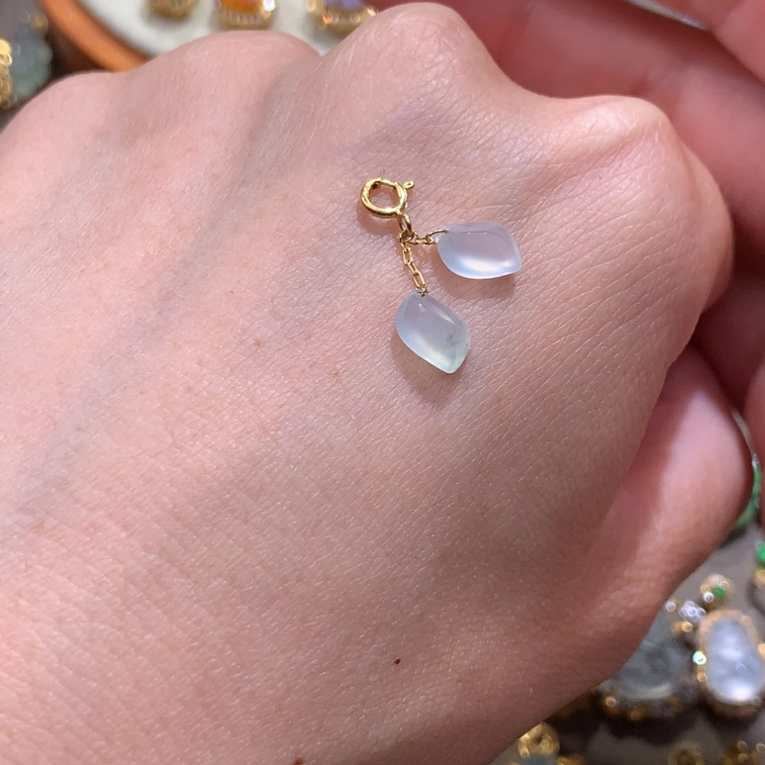 翡翠18K金镶嵌颈饰翡翠