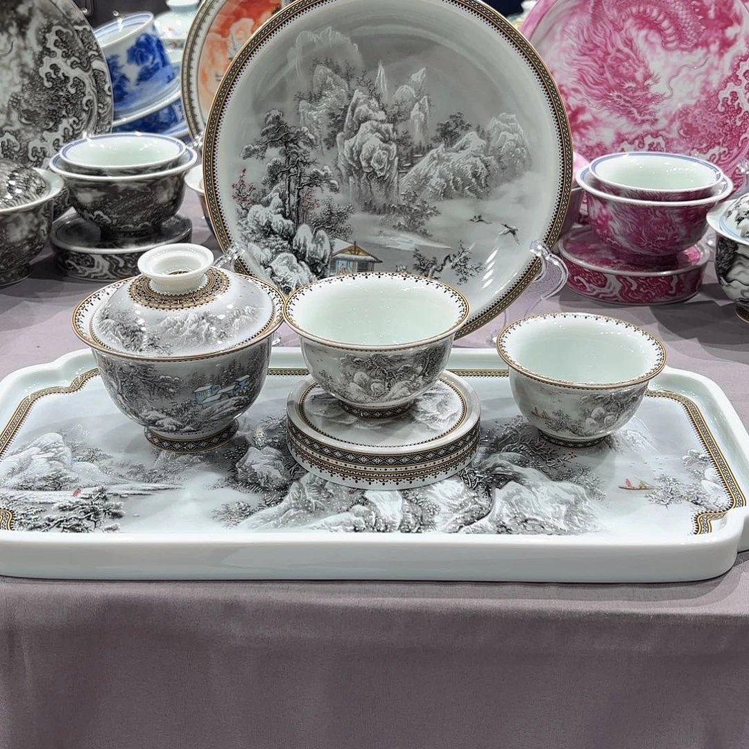 瓷片景德镇瓷器精品陈列