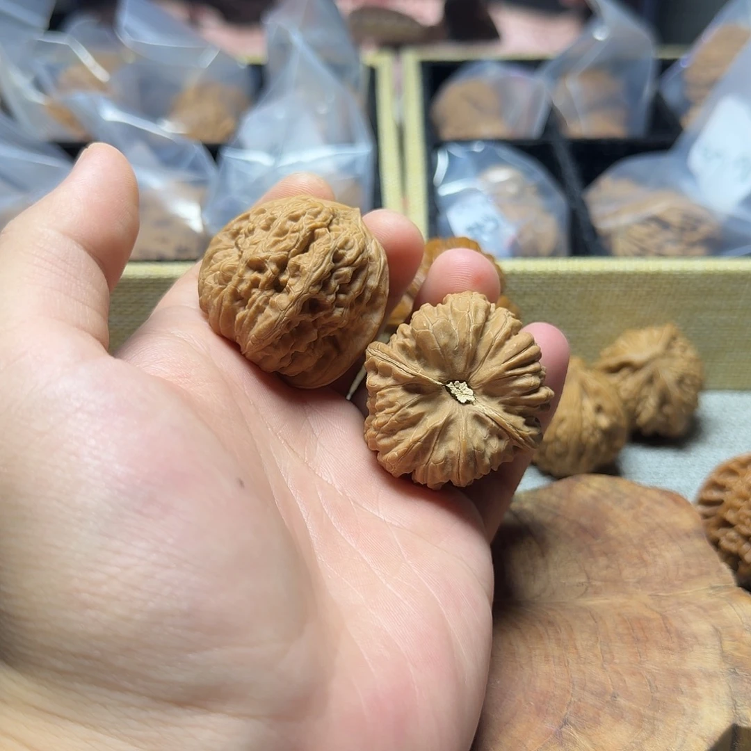 文玩核桃吊坠全品平谷凹底42