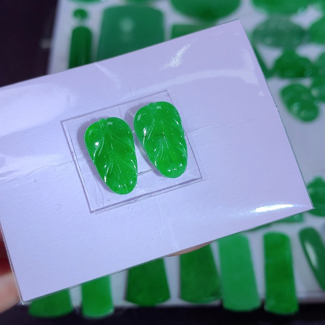 翡翠颈饰未镶嵌天然翡翠