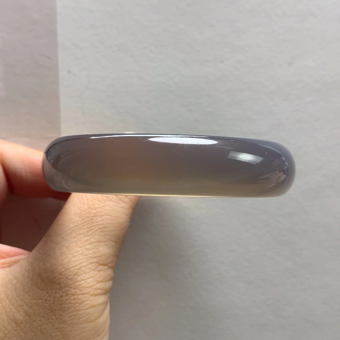 玛瑙/玉髓手镯未镶嵌56