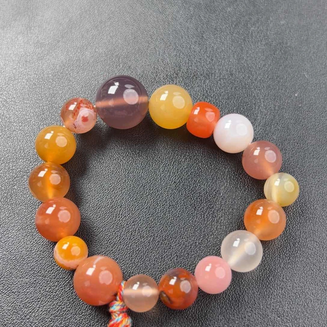 未镶嵌雕件南红玛瑙