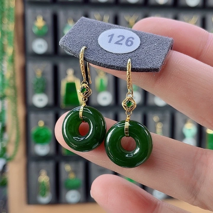 18K金镶嵌和田玉耳饰