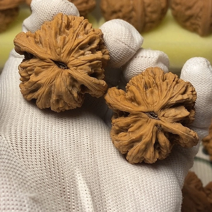 森***叶吊坠文玩核桃39南疆