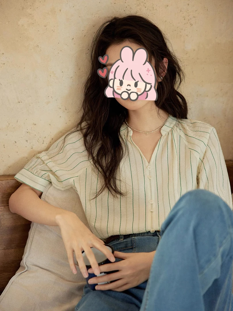 法式条纹v领时尚简约衬衫女夏季2025新款高级洋气短袖衬衣上衣