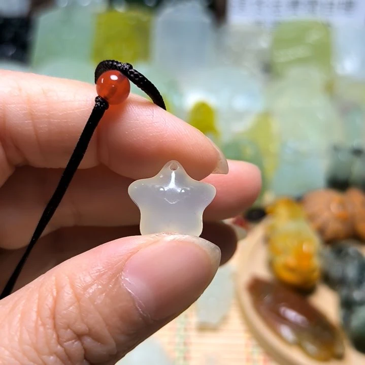 岫玉吊坠(不含链)未镶嵌