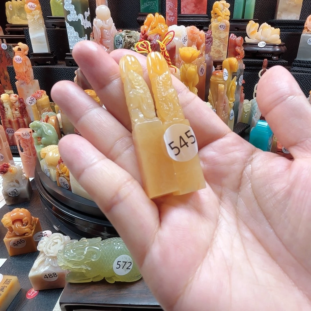 寿山石其他鱼戏莲叶