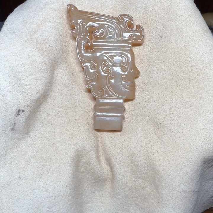 古***阅和田玉（糖玉）未镶嵌挂件