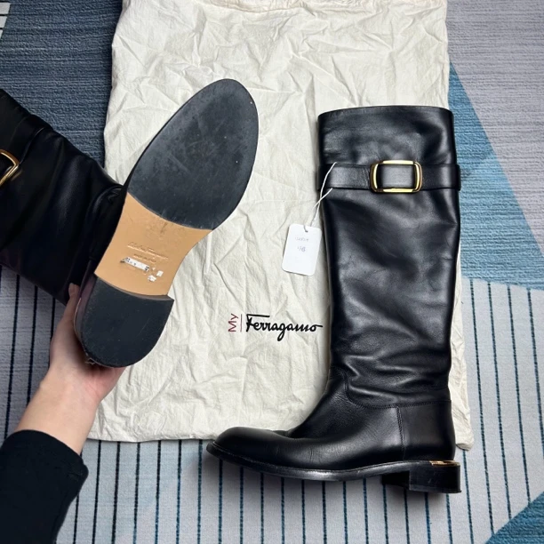 95新 FERRAGAMO/菲拉格慕 菲拉格慕黑色长靴三七码