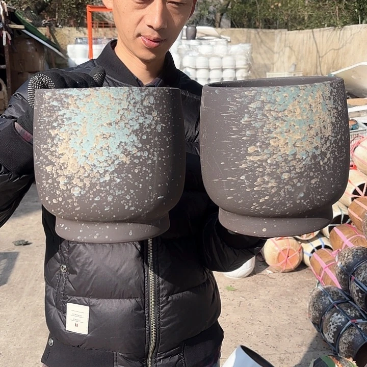 红陶泼墨两个口径20高度20