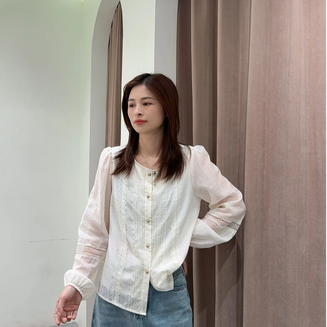 萱萱【蕾丝衬衫】新款韩版显瘦袖子镂空设计上衣524476 030802