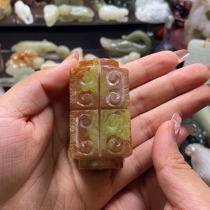 和田玉（糖玉）未镶嵌颈饰