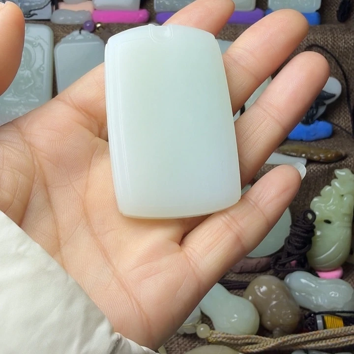 度***过和田玉（糖玉）未镶嵌挂件