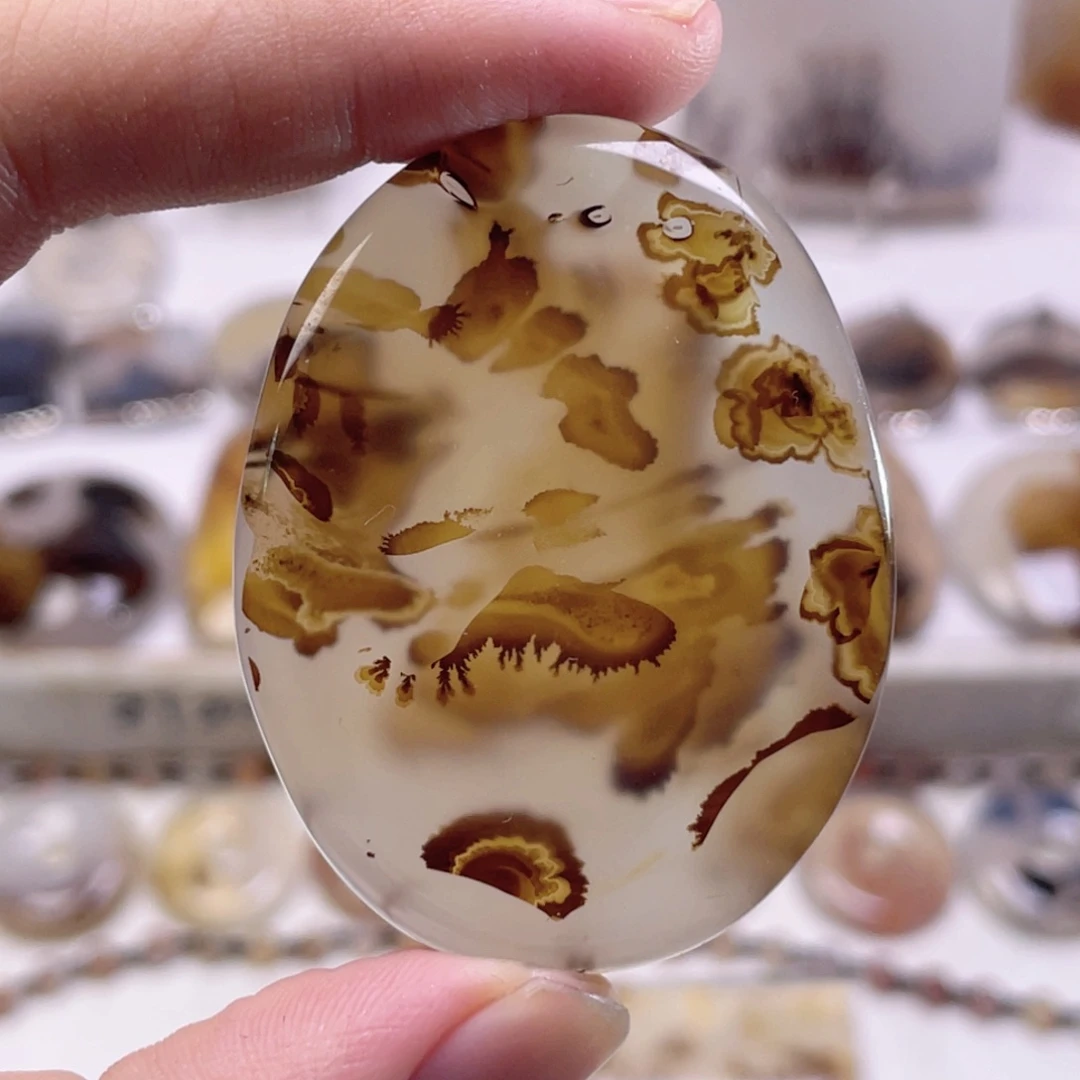 玛瑙/玉髓未镶嵌珠宝奇石