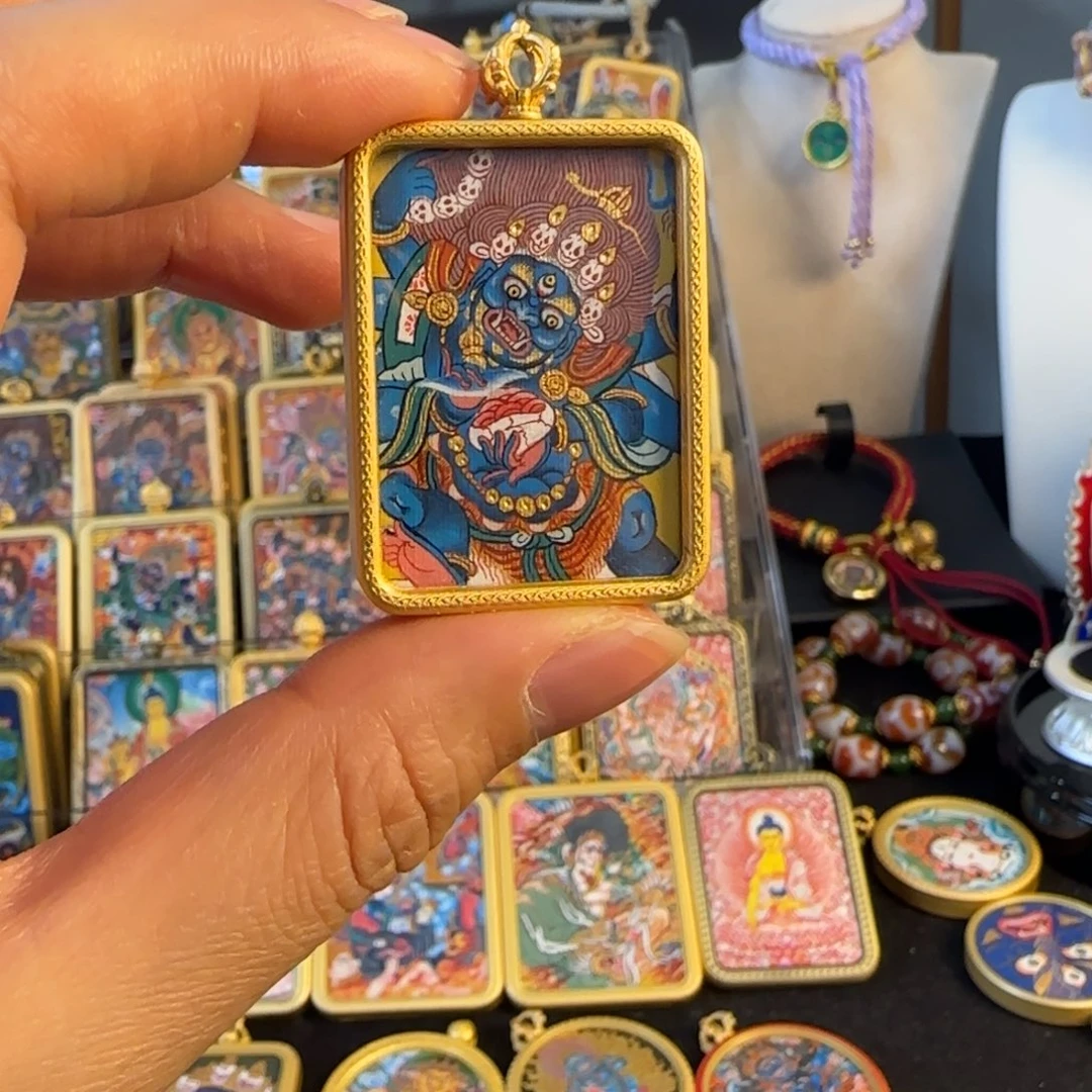 吊坠大黑天陪你唐卡