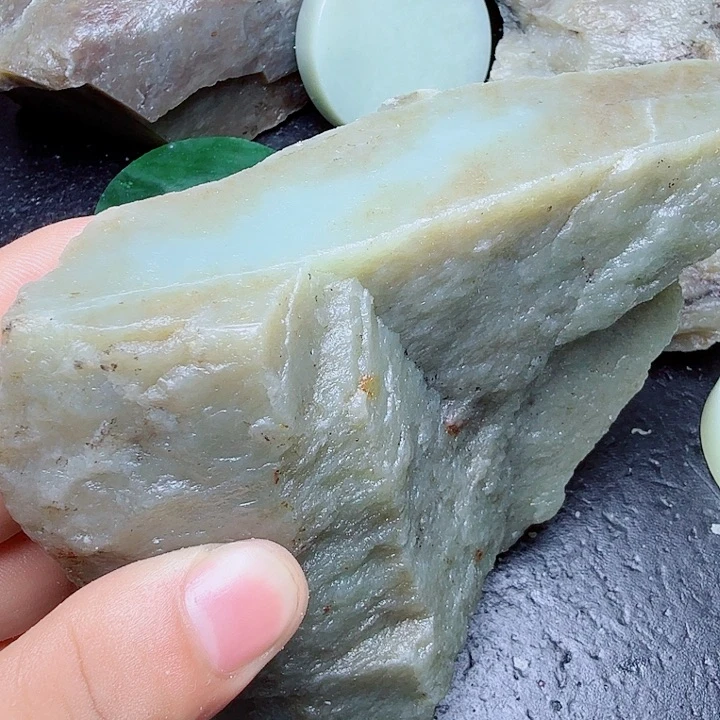未镶嵌和田玉（糖玉）珠宝奇石