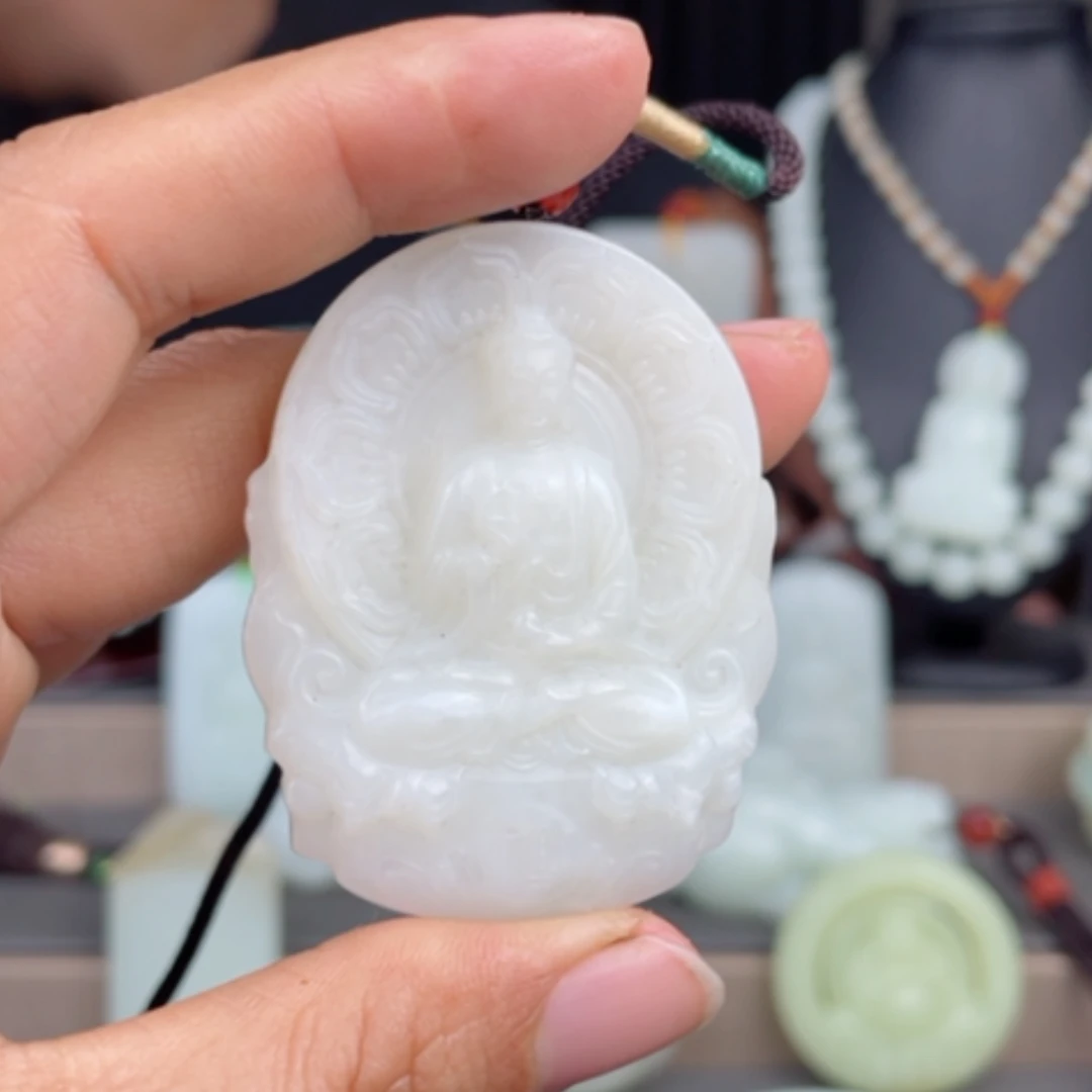 【闪购商品】颈饰未镶嵌和田玉