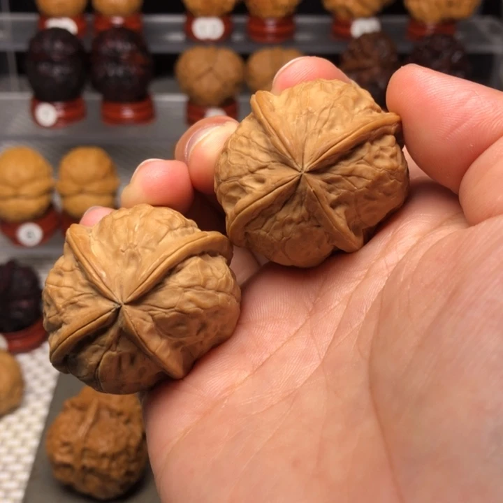 文玩核桃把件17四棱半壁江山