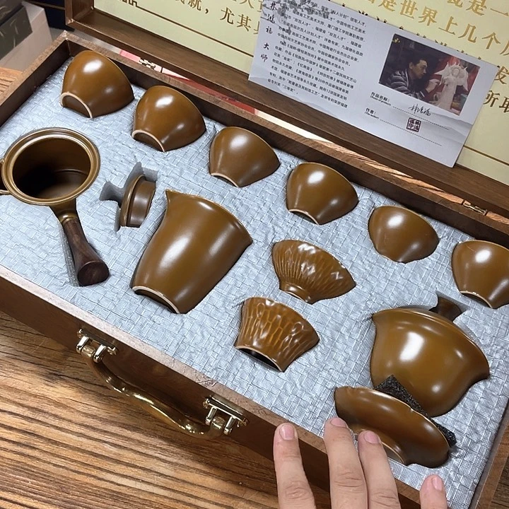 孤品茶具套装等。