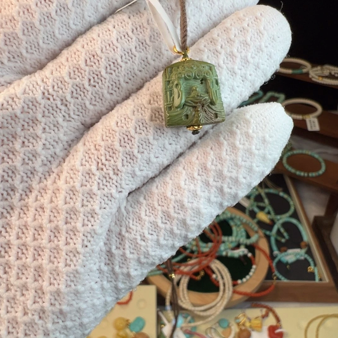 绿松石未镶嵌颈饰无相佛吊坠