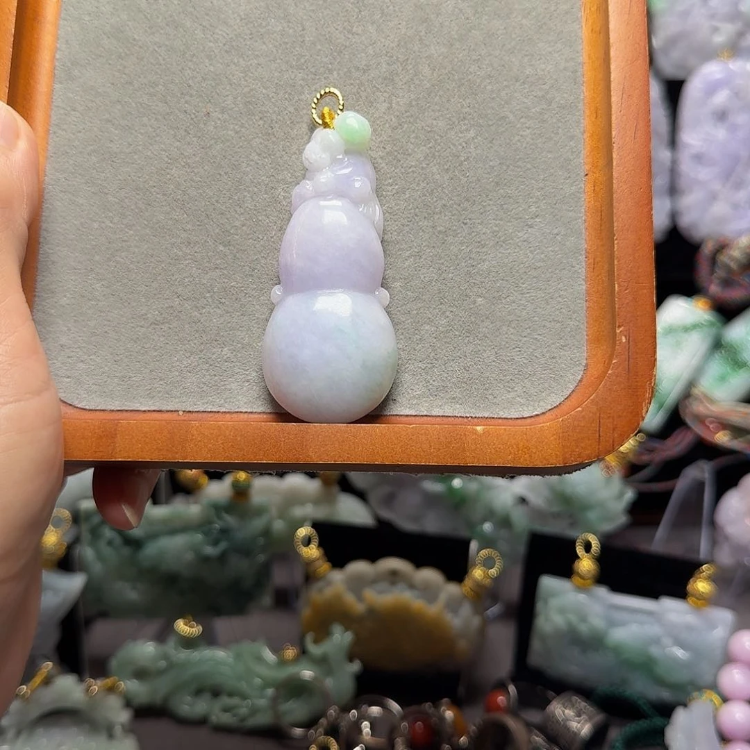 吊坠(赠链)未镶嵌翡翠