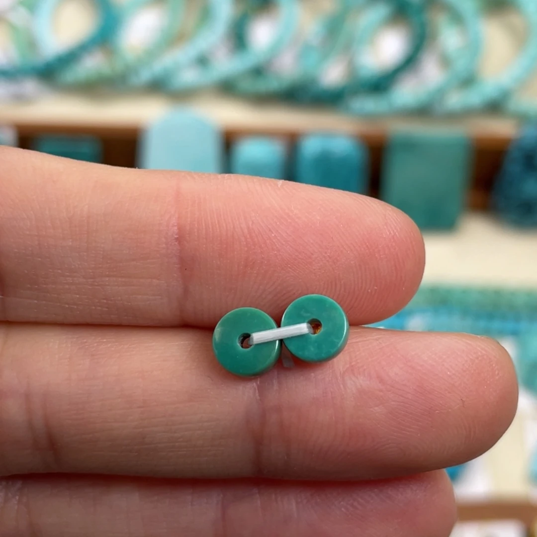 绿松石未镶嵌挂件