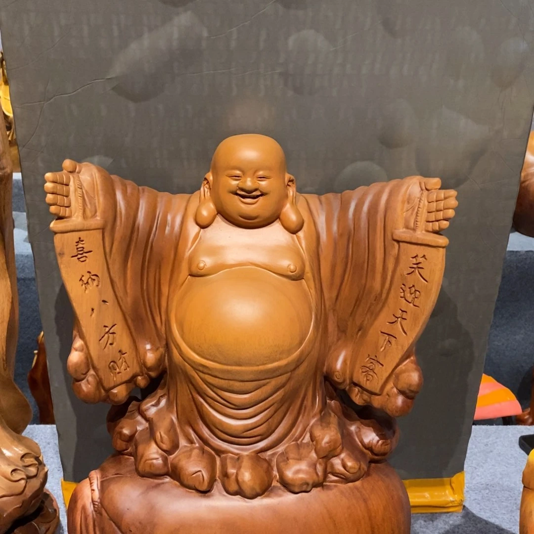 花梨木类好**：木制工艺品