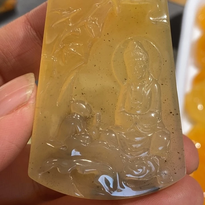石英质玉（黄龙玉）未镶嵌挂件