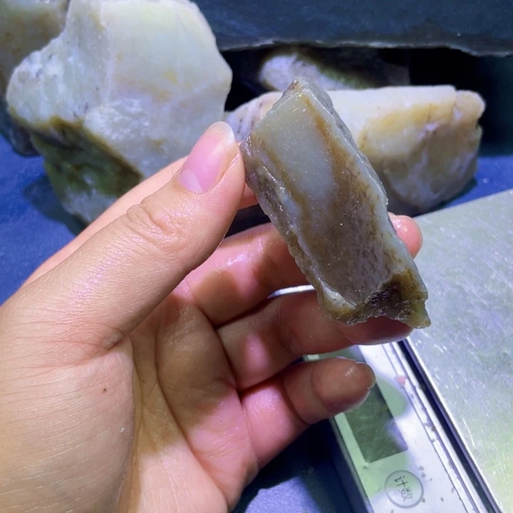 和田玉未镶嵌珠宝半成品