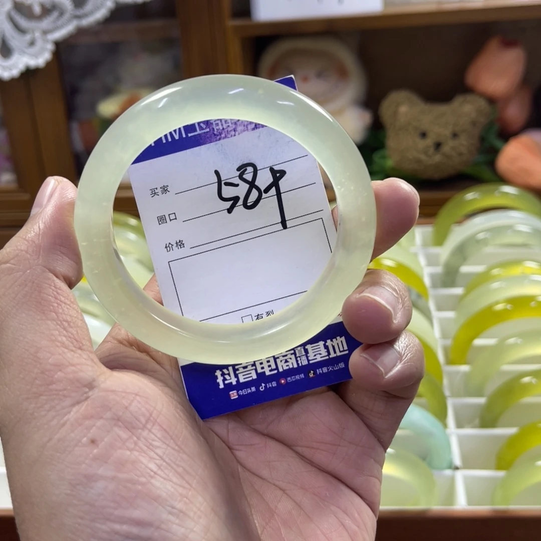 蛇纹石玉未镶嵌手镯4