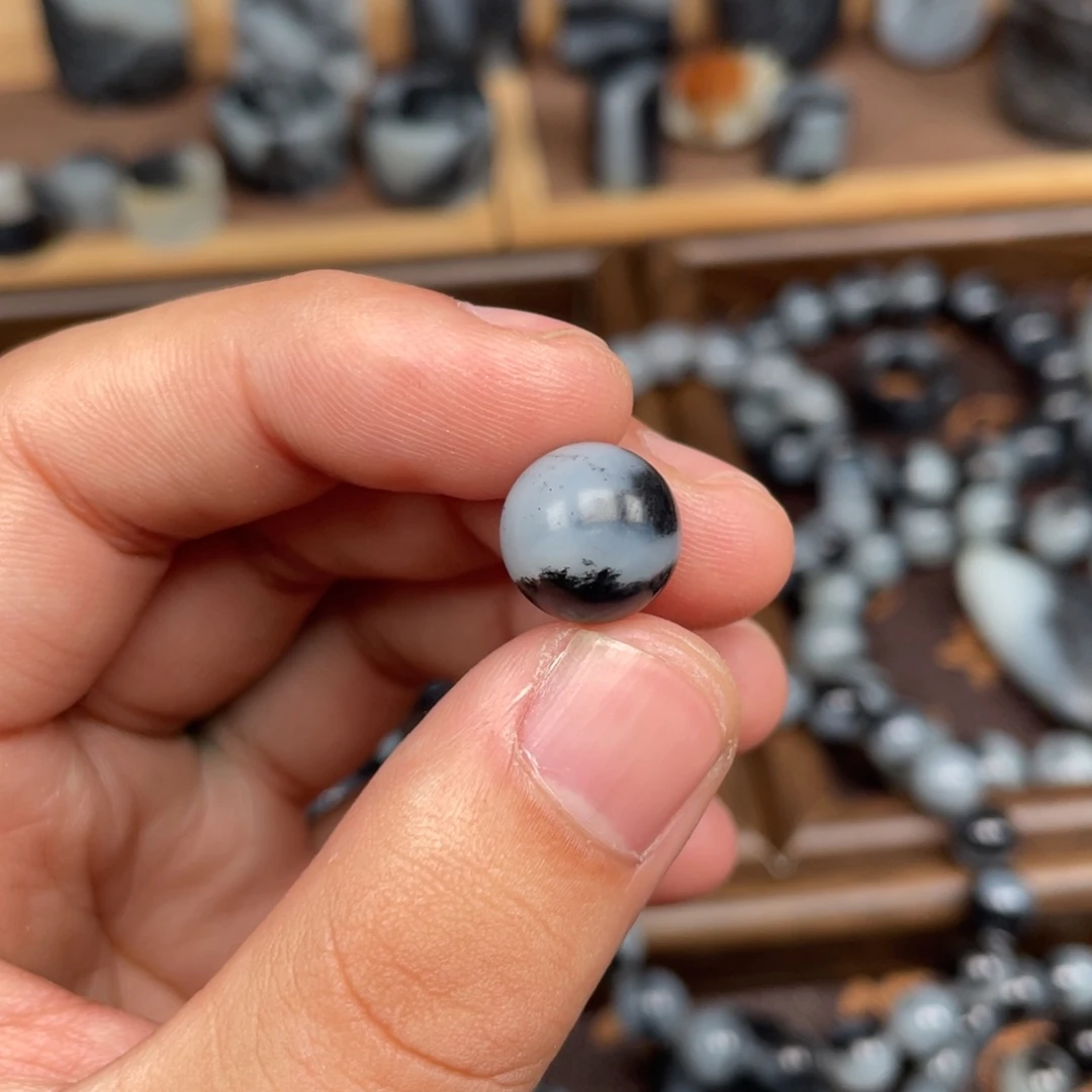 单***循和田玉未镶嵌颈饰