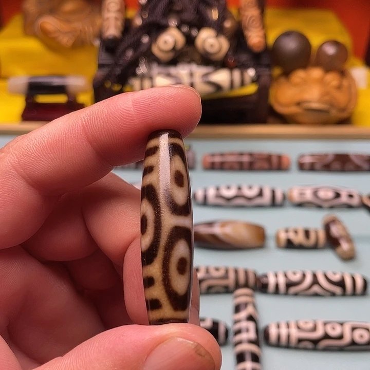 给***诺配珠玛瑙/玉髓六眼