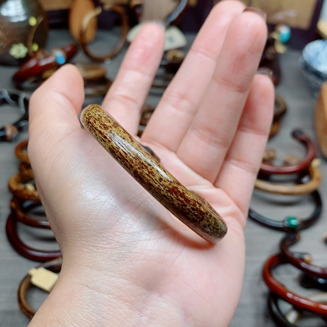 是***呀吊坠桃核小青龙14.7