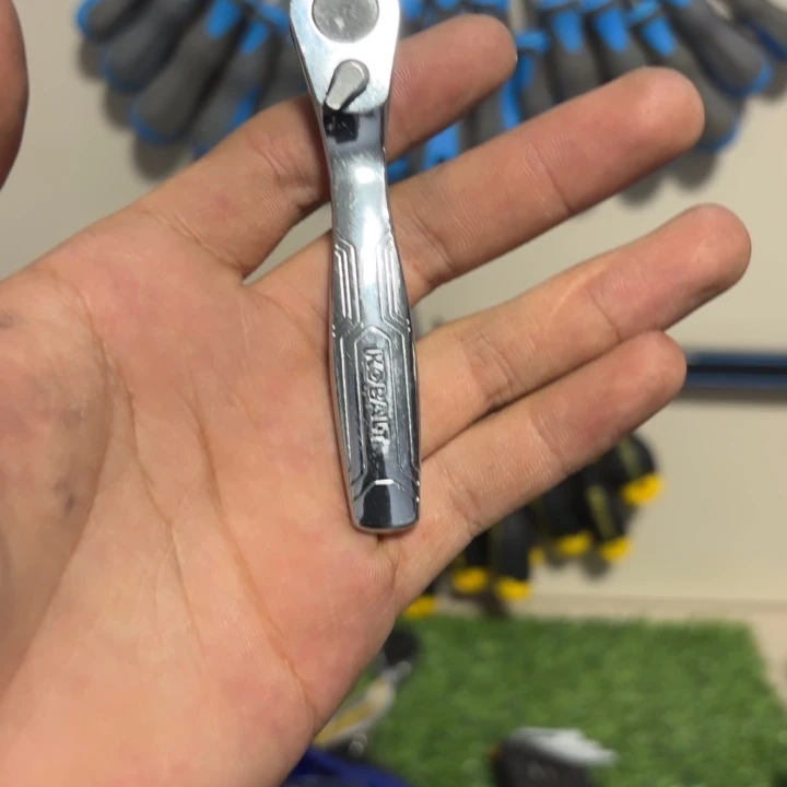 陆***考伯特迷你棘轮手柄一个