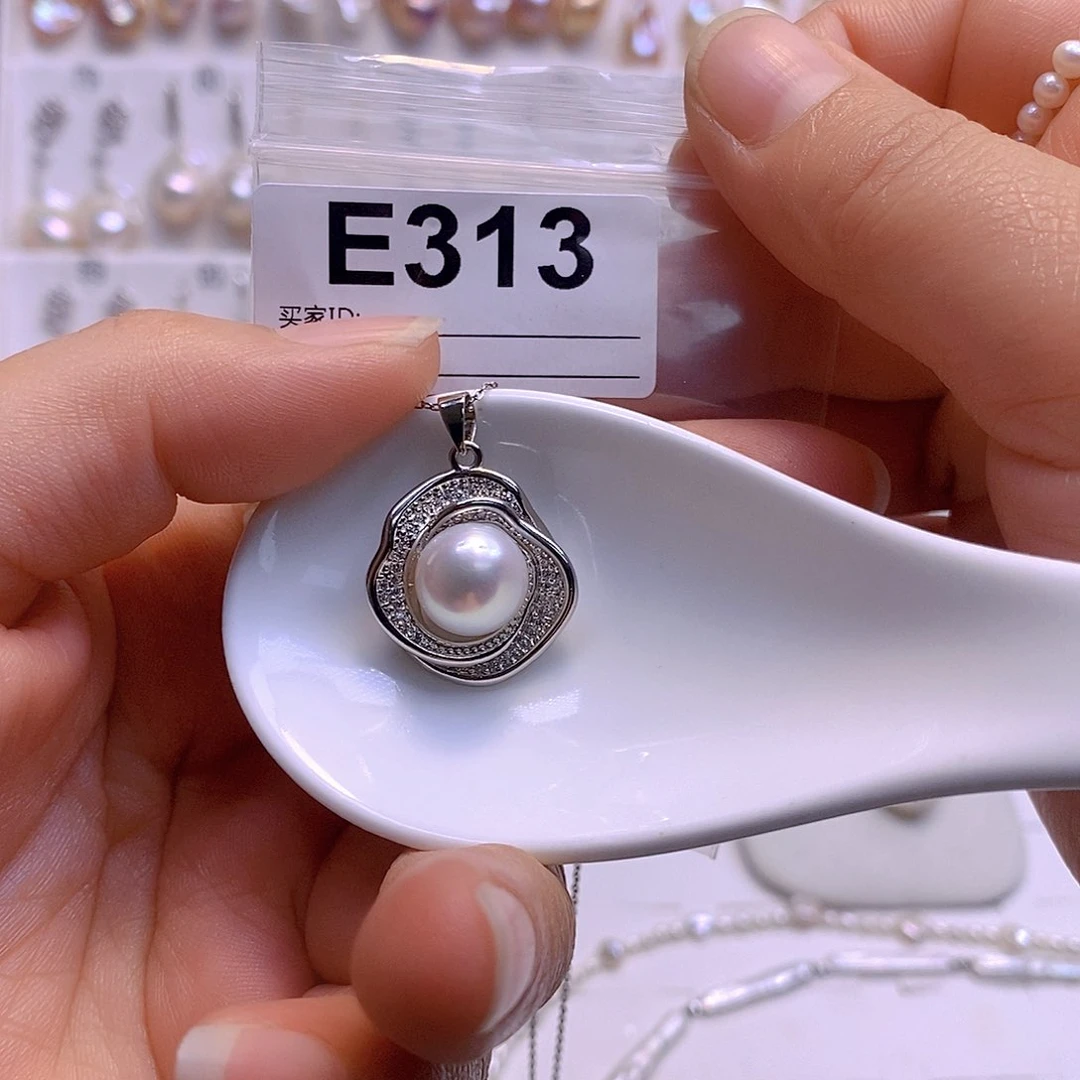 淡水珍珠颈饰合金