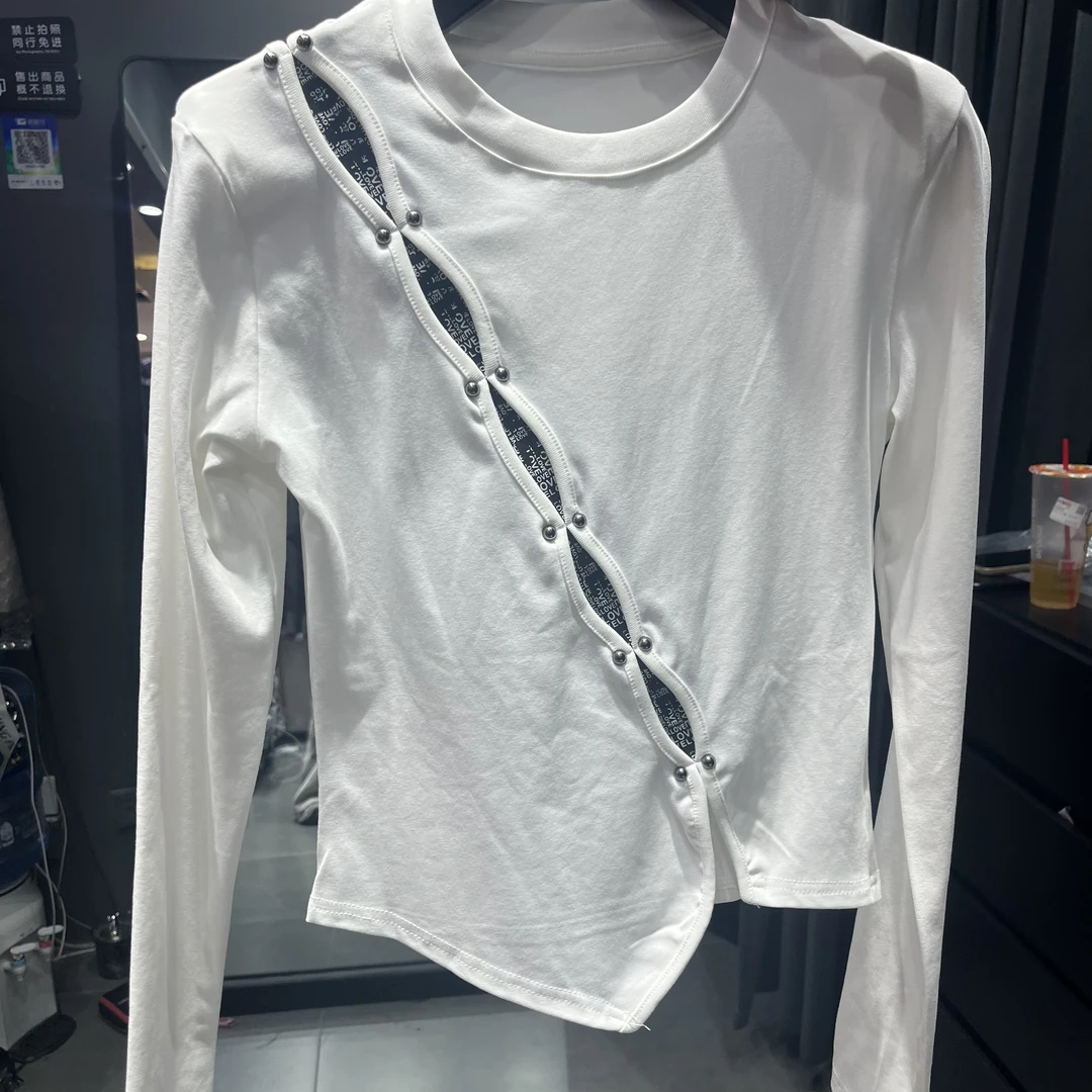 常规抗皱少女风圆领纯色纽扣T恤白色百搭打底衫开叉显瘦长袖