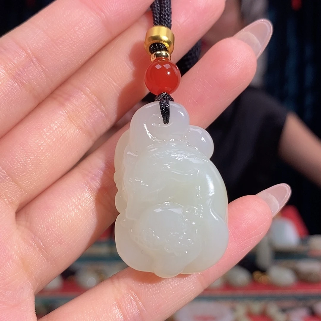 颈饰未镶嵌和田玉