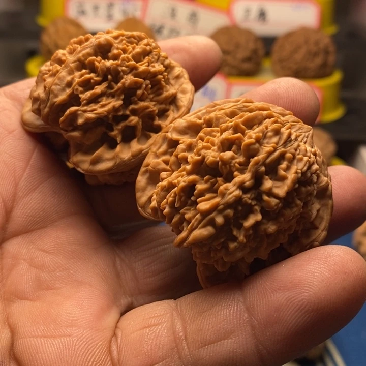 文玩核桃吊坠满天星