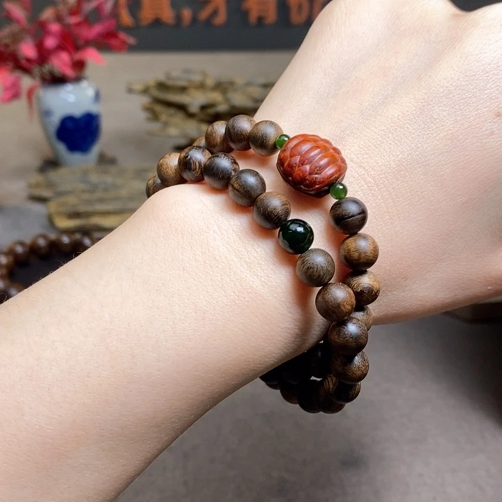 沉香手串越南芽庄绿棋瘤疤0.8设计➕紫檀木雕设计