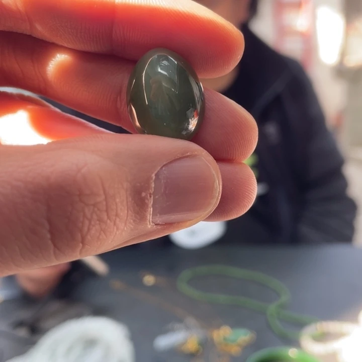 和田玉颈饰未镶嵌蛋面猫眼夹层