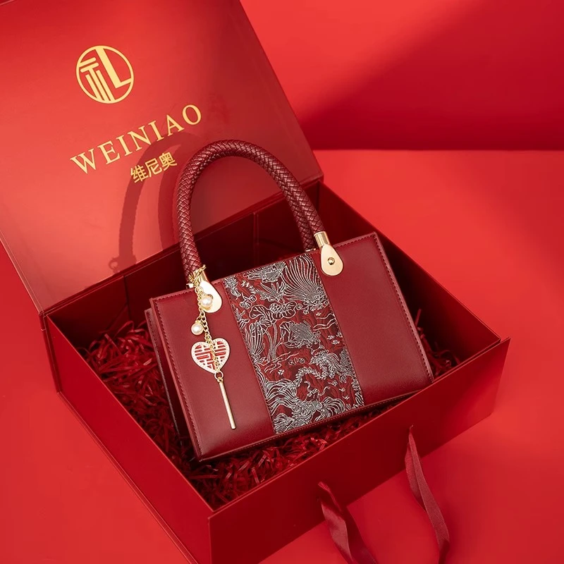 25年新品新中式刺绣红色高级感新年喜新娘婚包国风妈妈手提包斜挎