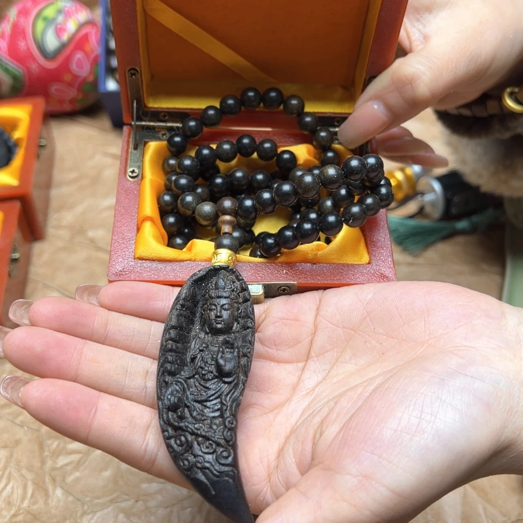 大叶紫檀（黑酸枝木类）