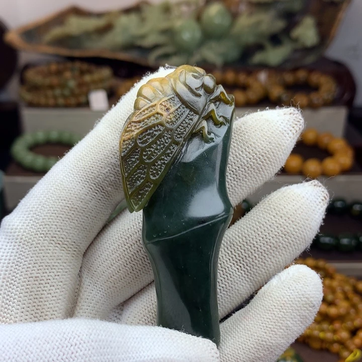 岫岩河磨玉（透闪石质玉）未镶嵌把件