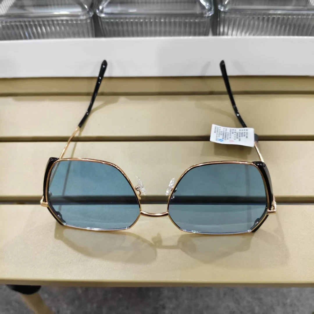 尾单气质太阳墨镜百搭黑色