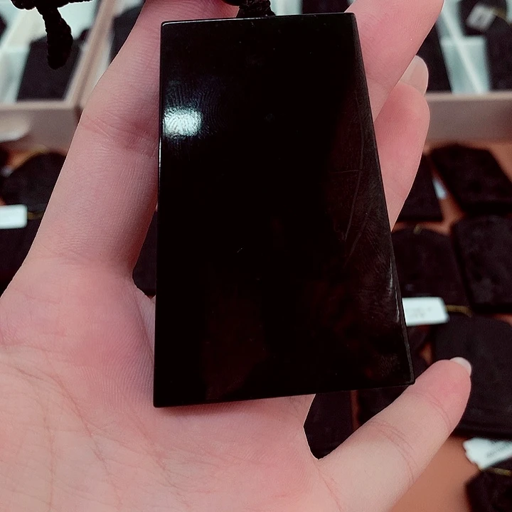颈饰未镶嵌翡翠挂件