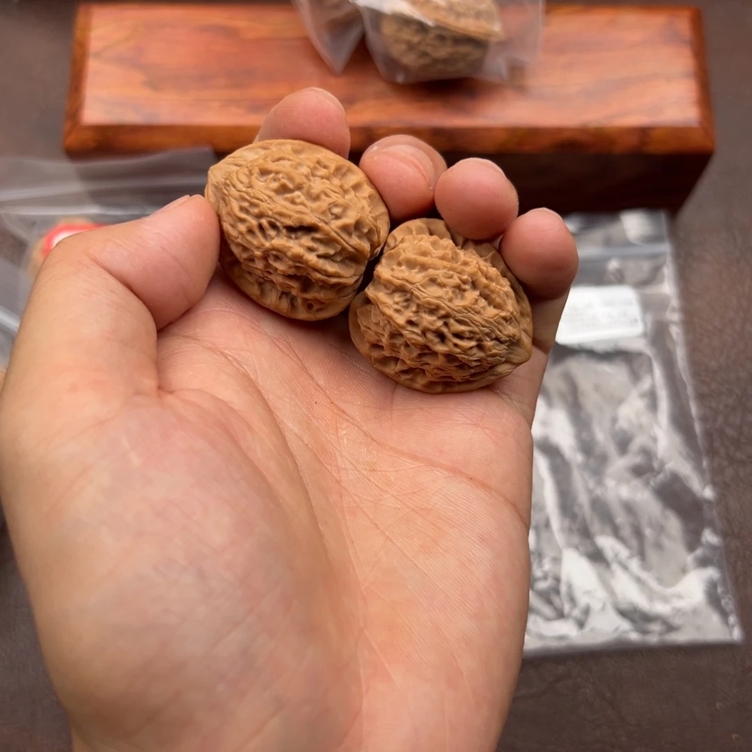 奥***r金刚菩提吊坠奥八核桃嘛9