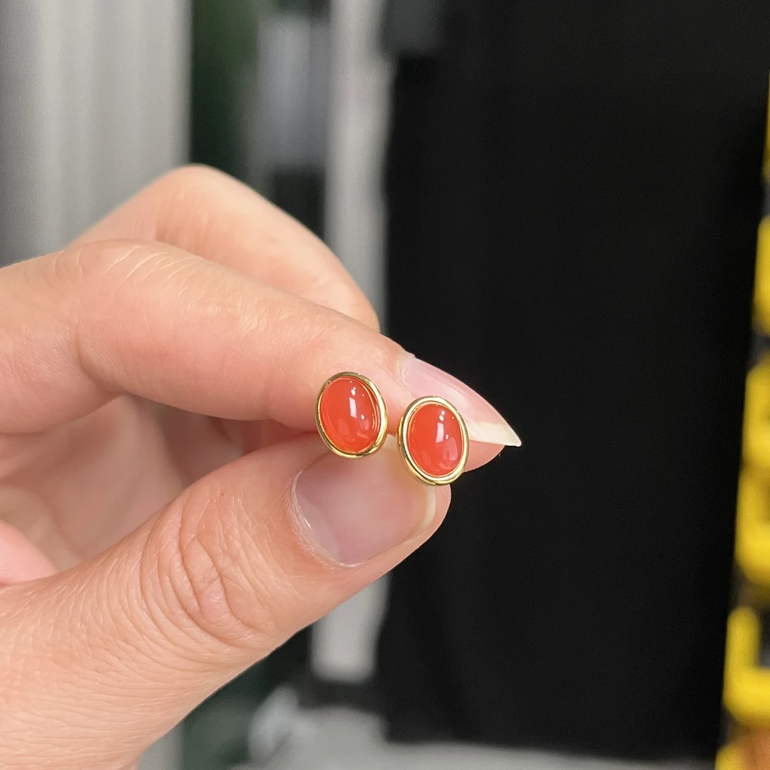 保山冰红南红S925银椭圆耳钉约6*8mm