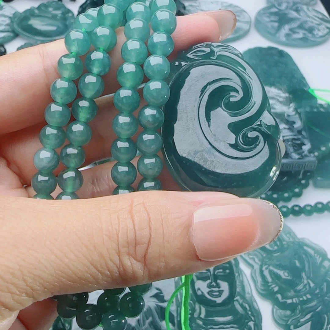 颈饰未镶嵌翡翠多样性发货天然的A货翡翠